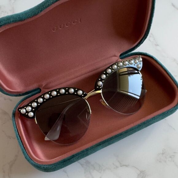 ⭕️ GUCCI Sunglasses Cat Eye Pearls Gold NEW Designer - Picture 1 of 4